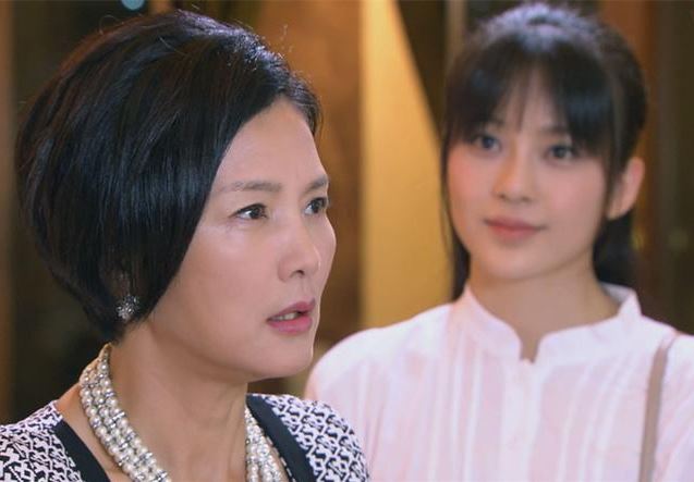 Nghe tin mẹ chồng cũ sắp có cháu nội, tôi lẳng lặng gửi đến nhà 1 thứ, bà điếng người vội xin tha thứ 