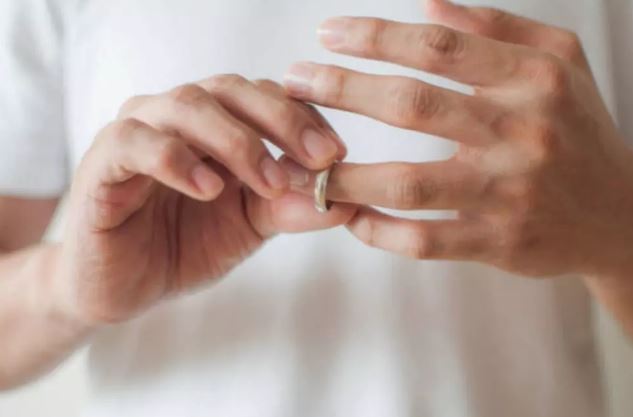 Gần ngày cưới, người yêu vẫn đòi chia tay, khi biết lý do tôi không dám níu kéo