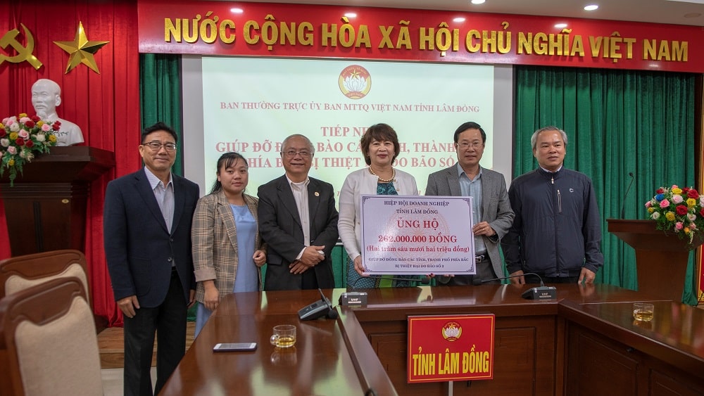 Hiệp hội Doanh nghiệp Lâm Đồng ủng hộ hơn 260 triệu đồng giúp đỡ đồng bào các tỉnh phía Bắc