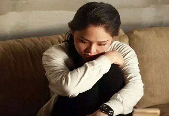 Mất trộm tiền còn bị mẹ chồng đổ oan, con dâu lén đặt camera rồi bật khóc trước sự thật phũ phàng