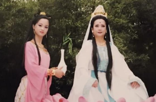 Bên cạnh Quan Âm có đôi Tiên Đồng Ngọc Nữ, bé trai là Hồng Hài Nhi, con Ngưu Ma Vương, còn bé gái thì sao? Rất quyền lực