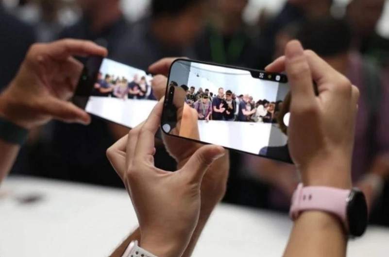 Công dụng của hai nút mới trên iPhone 16