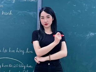 Cầu thủ điển trai nhất nhì Thể Công Viettel yêu cô giáo tiểu học cực sexy, dân mạng soi ra cử chỉ cực tình cảm