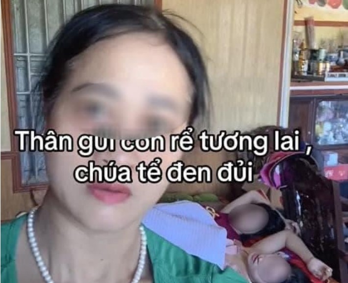 Đăng ảnh hai con gái ngủ nướng tận trưa không dậy, bà mẹ bày tỏ 'gia chủ bất lực' đồng thời chia buồn cùng con rể tương lai