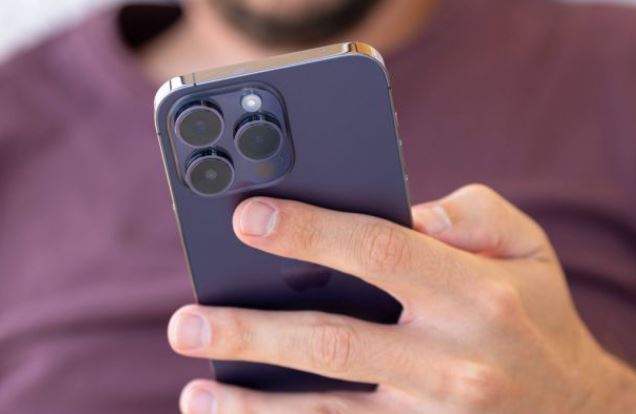 Chiến binh thép tím lịm tim xuống giá cực bèo, đập hộp rẻ hơn iPhone 16 Pro Max gần chục triệu