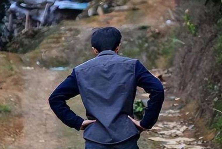 Chồng nói dối đi làm để "bắt gian" vợ ngoại tình: Kết quả một người mất mạng, một người lĩnh án 13 năm tù