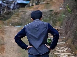 Chồng nói dối đi làm để "bắt gian" vợ ngoại tình: Kết quả một người mất mạng, một người lĩnh án 13 năm tù