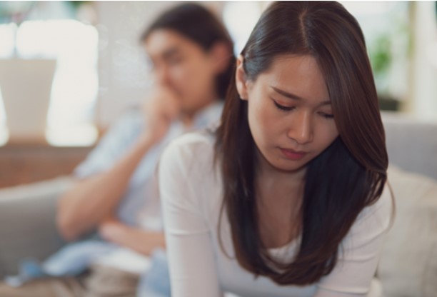 Khi cô lao công đến nhà trả lại 30 triệu, tôi cứ tưởng chồng cẩu thả đánh rơi, không ngờ đằng sau cọc tiền đó lại là cả một bầu trời âm mưu đê hèn