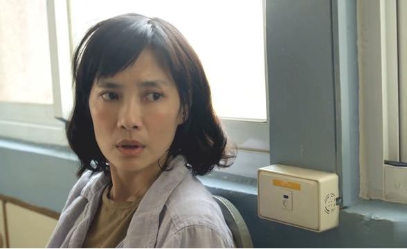 Đi thăm bạn mới đẻ, thấy chiếc quần treo trong tủ, tôi điếng người khi nghe bạn nói 1 câu