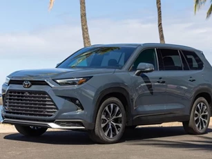 Toyota nối lại sản xuất 2 dòng xe SUV từng dính lỗi nghiêm trọng