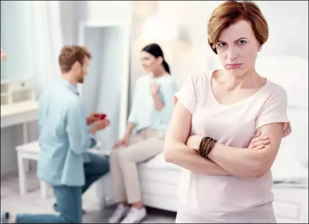 Từ chối quyền thừa kế tài sản nhà chồng để thoát khỏi sự xét nét của mẹ chồng