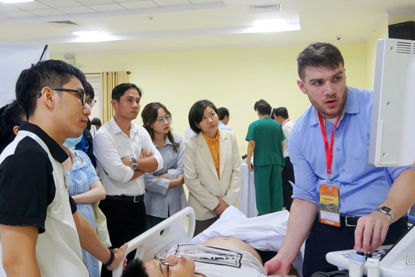 Bệnh viện Đà Nẵng hợp tác nâng cao năng lực cấp cứu