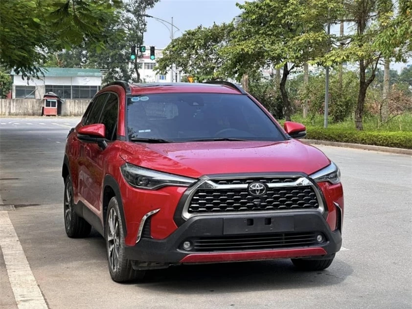 Toyota Corolla Cross 2021 lăn bánh 3 năm lên sàn xe cũ với giá bao nhiêu? 532813