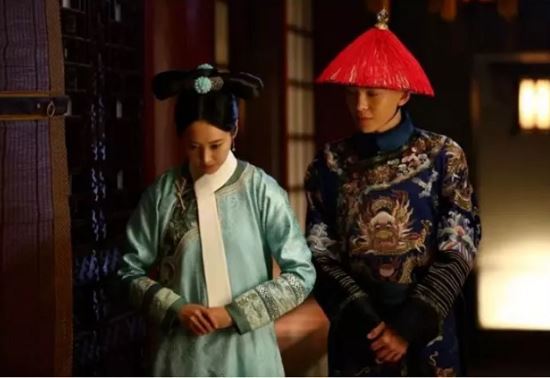 Cung nữ thời xưa mong được vua sủng ái nhưng lại sợ phải hầu hạ vào ban đêm, xót xa khi biết lý do