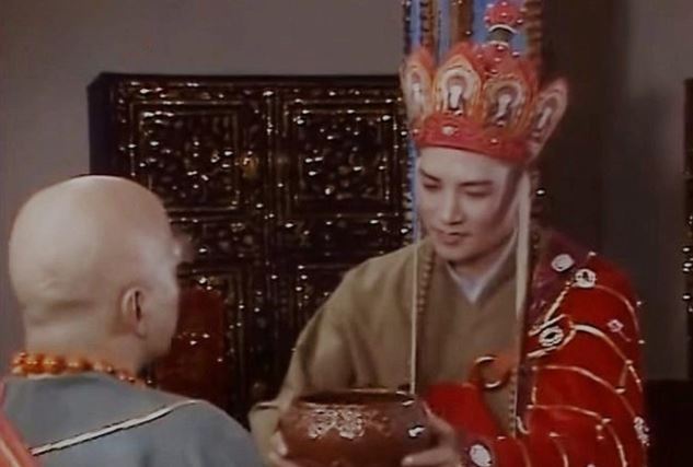 Thầy trò Đường Tăng đổi bát vàng lấy chân kinh, có phải là hối lộ Phật tổ?