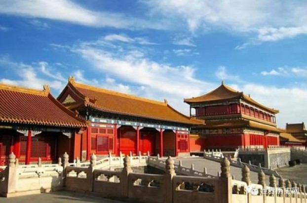 Tử Cấm Thành có 9.000 phòng, vì sao cung điện của hoàng đế chỉ có 3 mét vuông?