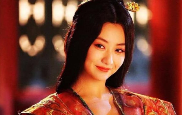 'Mỹ thần Hoàng hậu' được săn đón nhất trong lịch sử: Sáu vị hoàng đế thay phiên nhau chiếm giữ, thậm chí khi già đi vẫn có người tranh giành