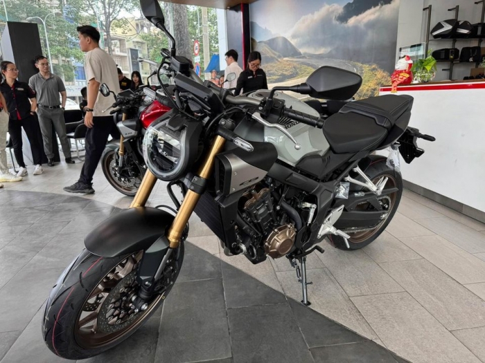 ‘Đàn anh’ nhập Thái của Honda Winner X chính thức về đại lý: Có ABS 2 kênh, giá mềm so với trang bị