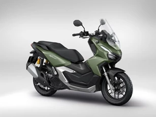 ‘Honda SH phiên bản đi phượt’ ra mắt với giá 70 triệu đồng, đẹp át vía cả Air Blade và Vario, có ABS