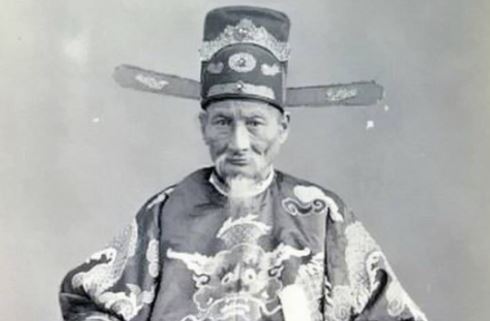 Danh tính người Việt Nam đầu tiên được chụp ảnh chân dung: Không phải vua chúa hay hoàng tộc!