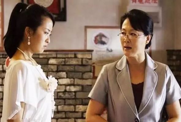 Đang tận hưởng cuộc sống tự do sau ly hôn, mẹ chồng cũ tìm đến khuyên một điều khiến tôi sốc nặng