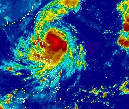 Siêu bão mới đang hướng thẳng về phía Philippines, liệu Việt Nam có bị ảnh hưởng?