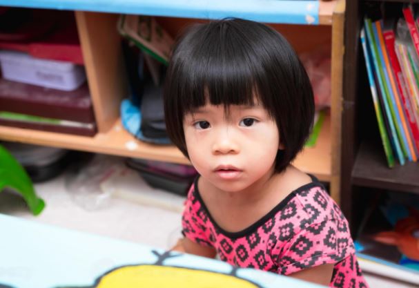 Nếu trẻ lộ ra dấu hiệu này, cha mẹ nhất định phải ngồi lại, rà soát toàn bộ quá trình nuôi dạy con