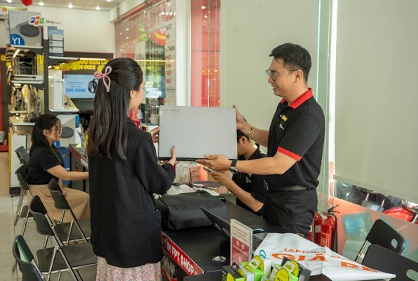 Ưu đãi dành cho giáo viên khi mua laptop