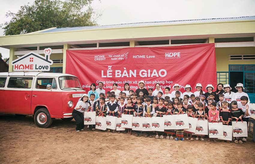 Đem yêu thương đến mùa tựu trường