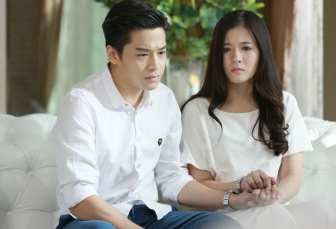 Bạn trai dúi vào tay tôi thẻ ngân hàng 100 triệu, còn bàn chuyện xây nhà bạc tỷ nhưng tôi vẫn không dám làm vợ anh