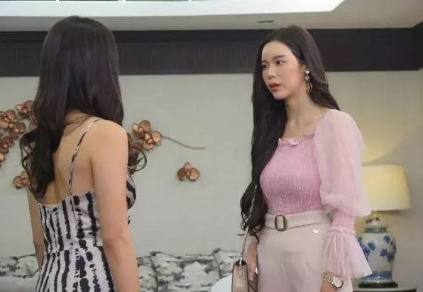 Bị em chồng chê là người nhà quê, ít học, chị dâu mỉm cười đáp một câu khiến cô ‘cứng họng’