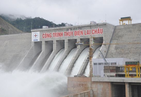 Thủy điện lớn cuối cùng của Việt Nam được khai thác trên sông Đà, thuộc loại lớn nhất Đông Nam Á