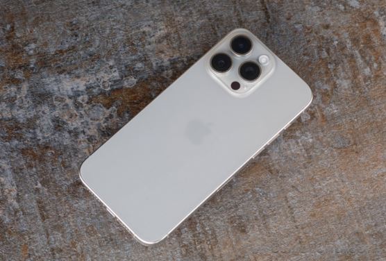 iPhone 16 Pro Max cháy hàng, ép giá iPhone 15 Pro Max giảm sâu không tưởng đầu tháng 10