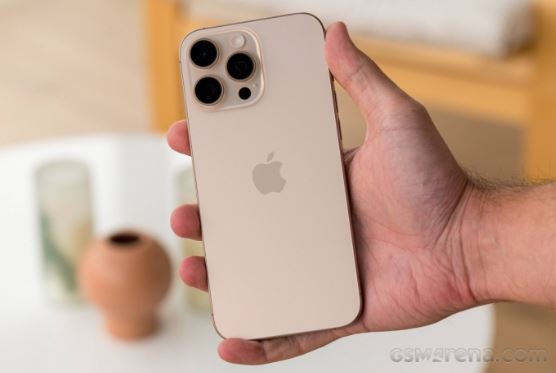 Hết cao điểm, iPhone 16 Pro Max chính hãng VN/A rẻ nhất đã hạ nhiệt vài triệu, Galaxy S24 Ultra lo