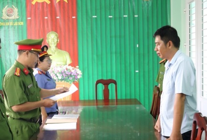 Kiên Giang: Bắt cán bộ địa chính lạm dụng tín nhiệm chiếm đoạt tài sản