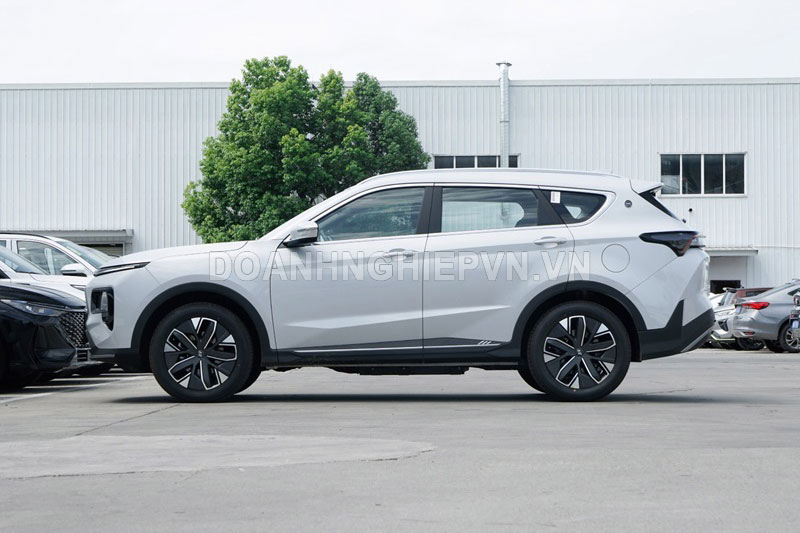 SUV đẹp mê ly, tiết kiệm xăng hơn Honda Vision, giá hơn 425 triệu đồng