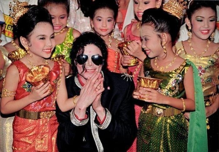 Bất ngờ cuộc sống của cô gái Việt Nam duy nhất được hát cùng Michael Jackson, ngoại hình gây sốc