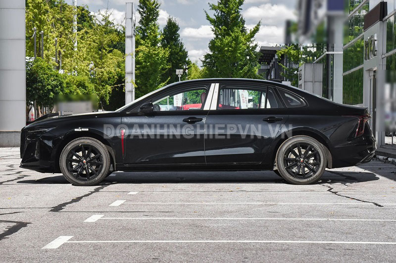 Xe sedan thiết kế thể thao, siêu tiết kiệm xăng, giá hơn 520 triệu đồng, sẵn sàng ‘ăn thua đủ’ với Toyota Camry