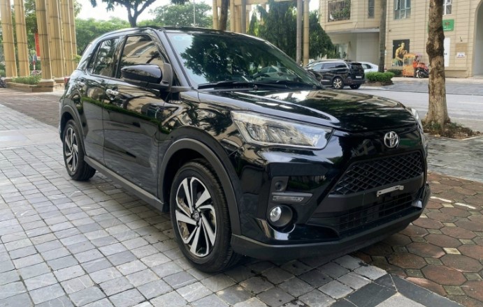 Bất ngờ với giá xe Toyota Raize bán lại sau 2 năm lăn bánh