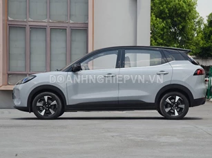 SUV dài hơn 4 mét, thiết kế bắt mắt, giá rẻ bất ngờ