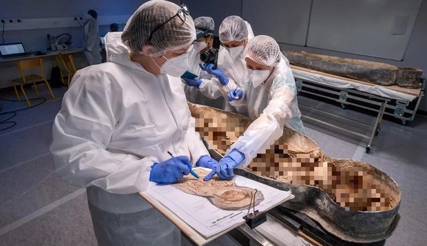 Danh tính bất ngờ của bộ hài cốt ở dưới Nhà thờ Đức Bà Paris