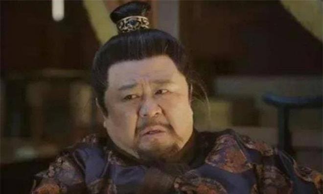 Vị vua có thân hình "quá khổ", mỗi ngày tiêu thụ đến 10kg thịt khiến ngai vàng cũng bị lún, sủng hạnh phi tần còn cần có người giúp đỡ