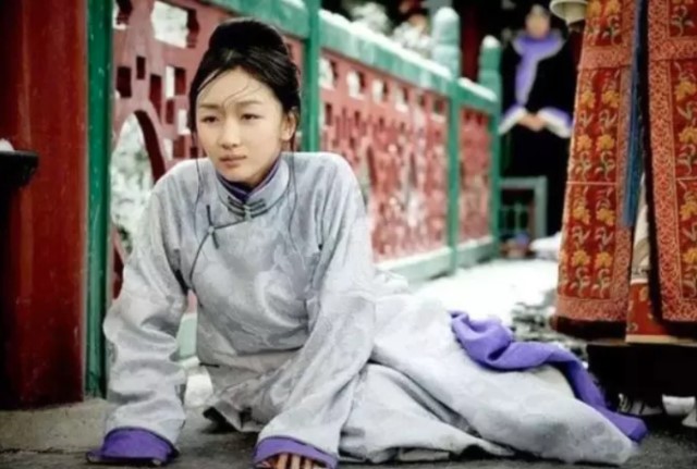 Thời xưa không có lò sưởi điện, hoàng đế Trung Hoa nghĩ ra chiêu trò kỳ quặc gì để giữ ấm mà các cung nữ khóc than