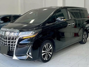 MPV ‘chủ tịch’ Toyota Alphard rao bán với giá sốc sau 3 năm lăn bánh