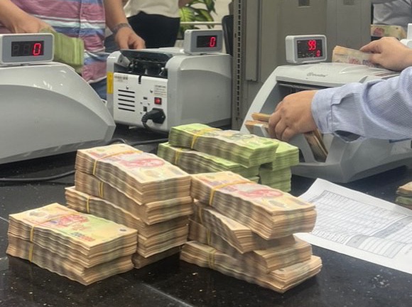 Ngân hàng ‘gồng mình’ tìm lối thoát trước nợ xấu gia tăng