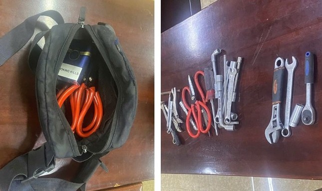 Bắt nhóm trộm hộp đen xe đầu kéo liên tỉnh