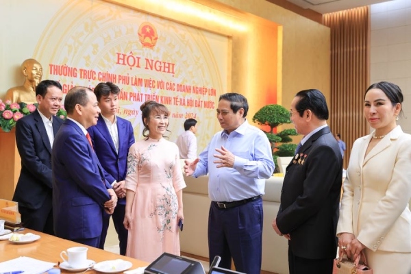 Ch&#xED;nh s&#xE1;ch &#x111;&#x1ED9;t ph&#xE1;, &#x2018;b&#x1EC7; ph&#xF3;ng&#x2019; cho doanh nghi&#x1EC7;p l&#x1EDB;n ph&#xE1;t tri&#x1EC3;n ng&#xE0;nh m&#x169;i nh&#x1ECD;n&#xD;&#xA;