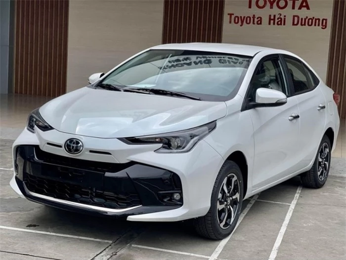 Giá xe Toyota Vios lăn bánh đầu tháng 10/2024 ‘rẻ như cho’, áp đảo Hyundai Accent và Honda City ảnh 1