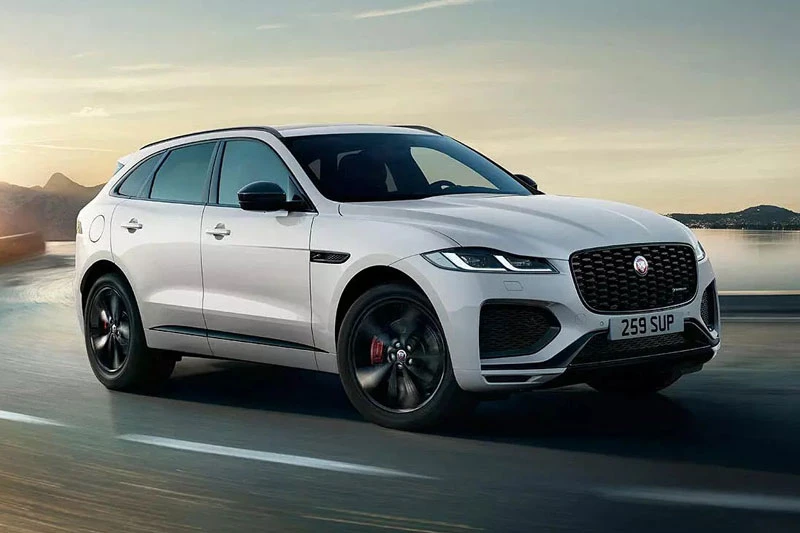 Jaguar F-Pace.