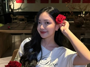 Ba nàng hot WAG ấy lại phong độ nhan sắc cực nhanh sau sinh "bé Rồng": Doãn Hải My, Chu Thanh Huyền chưa phải xinh đẹp nhất